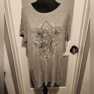 Torrid Gray Embroidered Short Sleeve Tee